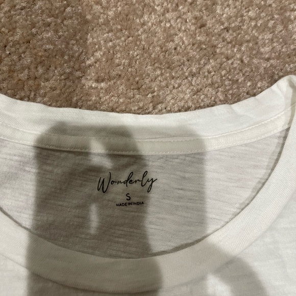 Wonderly White T-Shirt - Picture 1 of 3